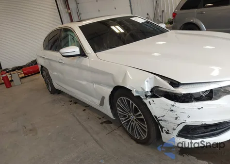 2018 BMW 530I xDrive z USA, uszkodzony, nr VIN WBAJA7C57JWC75543